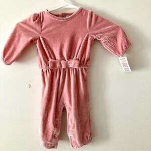 Carter's Baby Girl Pink Jumpsuit Size 6 Months NWT Crushed Velvet Pink Holiday